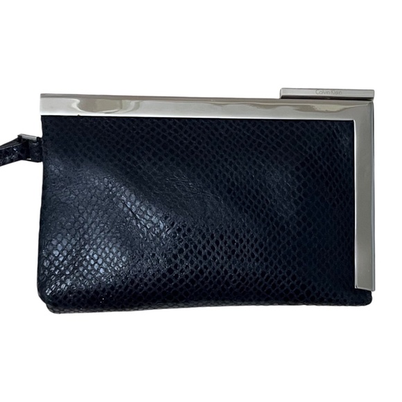 Calvin Klein Black Leather Snakeskin-Print Silver-tone Frame Wristlet Clutch - Picture 3 of 11